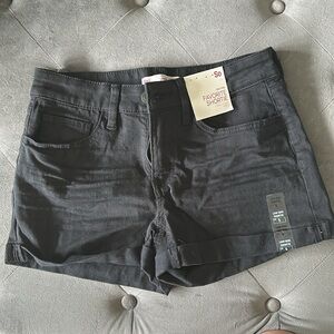 So low rise favorite shortie new with tags